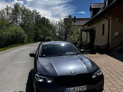 Grau Gebraucht 2019 BMW 320 Luxury Line Kombi | 22.199 € (Fairer Preis)