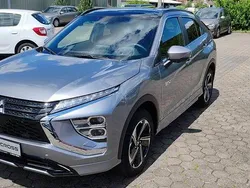 Grau Gebraucht 2022 Mitsubishi Eclipse Cross Top SUV | 24.990 € (Fairer Preis)