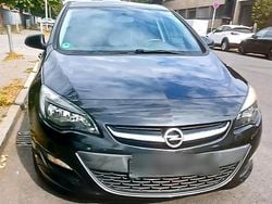 Schwarz Gebraucht 2013 Opel Astra Kleinwagen | 3.899 € (Superpreis)