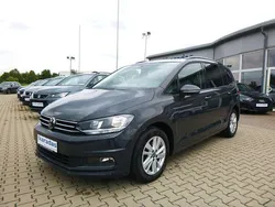Grau Gebraucht 2021 VW Touran Van / Kleinbus | 24.700 € (Guter Preis)