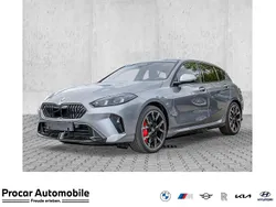 Grau Neu 2025 BMW 120 M Sport Kleinwagen | 46.990 € (Teuer)