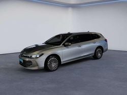 Silber Gebraucht 2024 VW Passat Elegance Kombi | 38.960 € (Superpreis)