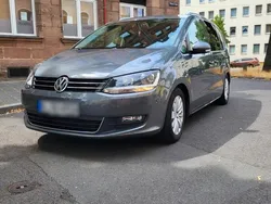 Grau Gebraucht 2015 VW Sharan Cup Van / Kleinbus | 11.999 € (Etwas zu teuer)