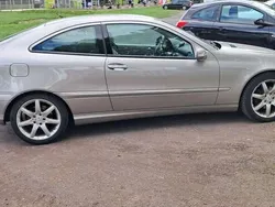 Grau Gebraucht 2006 Mercedes C180 Sport Edition Coupé | 9.000 €
