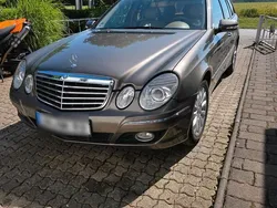 Grau Gebraucht 2007 Mercedes E200 Kombi | 7.900 € (Teuer)