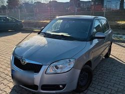 Beige Gebraucht 2009 Skoda Fabia Kleinwagen | 1.700 € (Fairer Preis)
