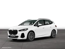 Gebraucht 2024 BMW 220 Active Tourer Comfort Edition Van / Kleinbus | 38.341 € (Teuer)