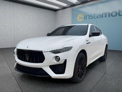 Weiß Gebraucht 2023 Maserati Levante SUV | 76.699 € (Teuer)