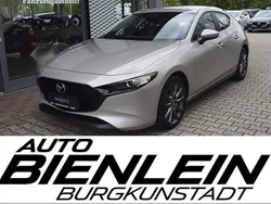 Silber Gebraucht 2023 Mazda 3 Selection Limousine | 21.900 € (Guter Preis)