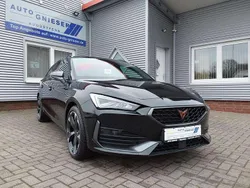 Mitternachtsschwarz Gebraucht 2024 Cupra Leon Kombi | 31.900 € (Fairer Preis)