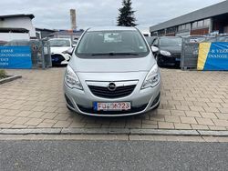 Silber Gebraucht 2010 Opel Meriva Edition Van / Kleinbus | 5.899 € (Fairer Preis)