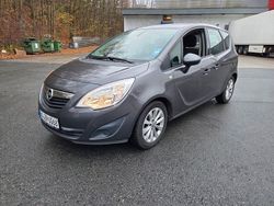 Grau Gebraucht 2010 Opel Meriva Van / Kleinbus | 3.350 € (Guter Preis)