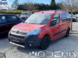 Rot feuerrot sonderlack Gebraucht 2017 Citroën Berlingo XTR Van / Kleinbus | 9.900 € (Etwas zu teuer)