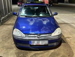 Blau Gebraucht 2003 Opel Corsa Kleinwagen | 1.200 € (Fairer Preis)