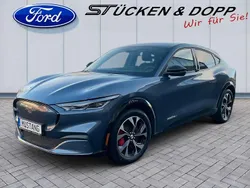 Infinite blue (metallic) Gebraucht 2021 Ford Mustang Mach-E SUV | 44.990 € (Teuer)