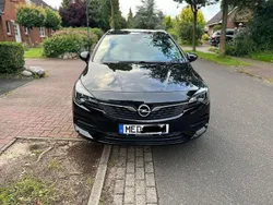 Schwarz Gebraucht 2021 Opel Astra Edition Kombi | 9.500 € (Fairer Preis)