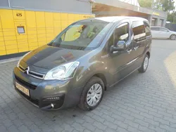 Grau Gebraucht 2016 Citroën Berlingo Van / Kleinbus | 9.450 € (Etwas zu teuer)