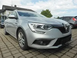 Silber Gebraucht 2018 Renault Mégane IV Experience Limousine | 9.990 € (Guter Preis)