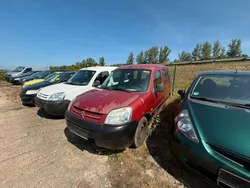 Rot Gebraucht 2007 Citroën Berlingo Van / Kleinbus | 700 €