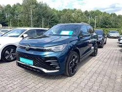 Nightshade blue metallic Gebraucht 2024 VW Tiguan R-line SUV | 46.450 €