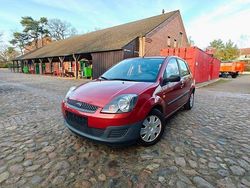 Rot Gebraucht 2009 Ford Fiesta Ambiente Kleinwagen | 2.499 € (Fairer Preis)