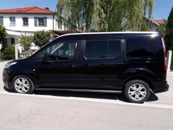 Schwarz Gebraucht 2018 Ford Tourneo Connect Titanium Van / Kleinbus | 18.500 € (Fairer Preis)