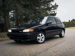 Schwarz Gebraucht 1991 Mazda 323 Limousine | 3.500 €