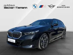 Saphirschwarz Neu 2024 BMW i5 M Sport Limousine | 66.407 € (Fairer Preis)