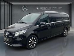 Obsidianschwarz metallic Gebraucht 2024 Mercedes V300 Avantgarde Van / Kleinbus | 69.377 € (Guter Preis)