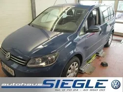 Blau Gebraucht 2013 VW Touran Business Van / Kleinbus | 13.490 € (Etwas zu teuer)