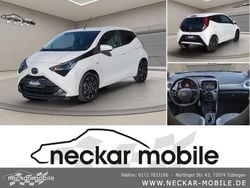 Weiss Gebraucht 2021 Toyota Aygo Team Kleinwagen | 12.990 € (Fairer Preis)