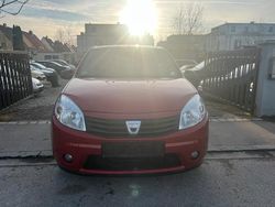 Rot Gebraucht 2009 Dacia Sandero Kleinwagen | 890 € (Guter Preis)