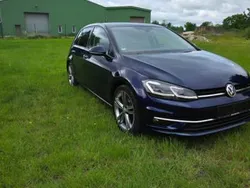 Blau Gebraucht 2017 VW Golf VII Highline Limousine | 15.500 € (Fairer Preis)
