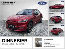 Rapid red metallic (metallic) Gebraucht 2025 Ford Mustang Mach-E Premium SUV | 63.690 €