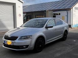 Silber Gebraucht 2014 Skoda Octavia Limousine | 7.899 € (Guter Preis)