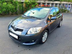 Grau Gebraucht 2008 Toyota Auris Executive Limousine | 5.500 € (Fairer Preis)