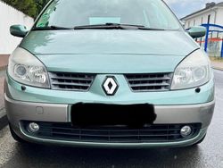 Grün Gebraucht 2006 Renault Scénic II Van / Kleinbus | 1.799 € (Guter Preis)