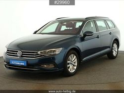 Blau Gebraucht 2023 VW Passat Business Kombi | 18.990 € (Guter Preis)