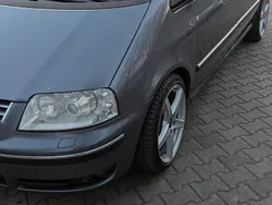 Grau Gebraucht 2008 VW Sharan Exclusive Van / Kleinbus | 5.499 € (Etwas zu teuer)
