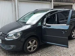 Schwarz Gebraucht 2012 VW Touran Comfortline Van / Kleinbus | 8.900 € (Fairer Preis)