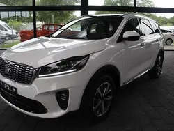 Weiß Gebraucht 2019 Kia Sorento Spirit SUV | 29.370 € (Etwas zu teuer)