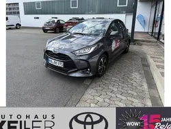 Grau Gebraucht 2025 Toyota Yaris Hybrid Limousine | 25.980 € (Fairer Preis)