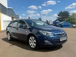 Blau Gebraucht 2012 Opel Astra Innovation Kombi | 5.490 € (Fairer Preis)