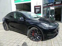 Schwarz Gebraucht 2024 Tesla Model Y Performance SUV | 43.800 € (Fairer Preis)