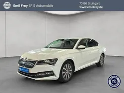 Weiß met. Gebraucht 2021 Skoda Superb Style Limousine | 22.490 € (Guter Preis)