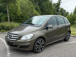 Braun Gebraucht 2009 Mercedes B180 Van / Kleinbus | 5.800 € (Fairer Preis)