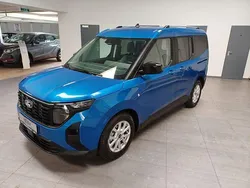 Blue metallic Gebraucht 2024 Ford Tourneo Courier Titanium Van / Kleinbus | 26.950 € (Fairer Preis)