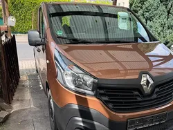 Braun Gebraucht 2017 Renault Traffic Van / Kleinbus | 7.500 € (Etwas zu teuer)
