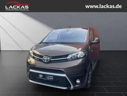 Braun Gebraucht 2020 Toyota Proace Verso Team Kombi | 35.841 € (Fairer Preis)