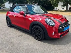 Rot Gebraucht 2018 Mini Cooper S Kleinwagen | 19.500 € (Etwas zu teuer)